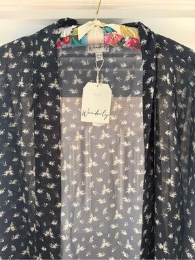 Wonderly Black & Cream Sheer Silky Floral  Kimono/ 3X/4X/ NWT